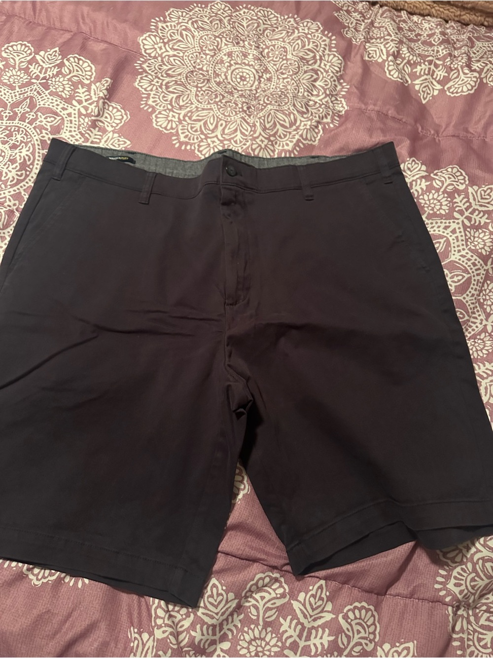 Nautica Men's Flat-Front Shorts in Navy
